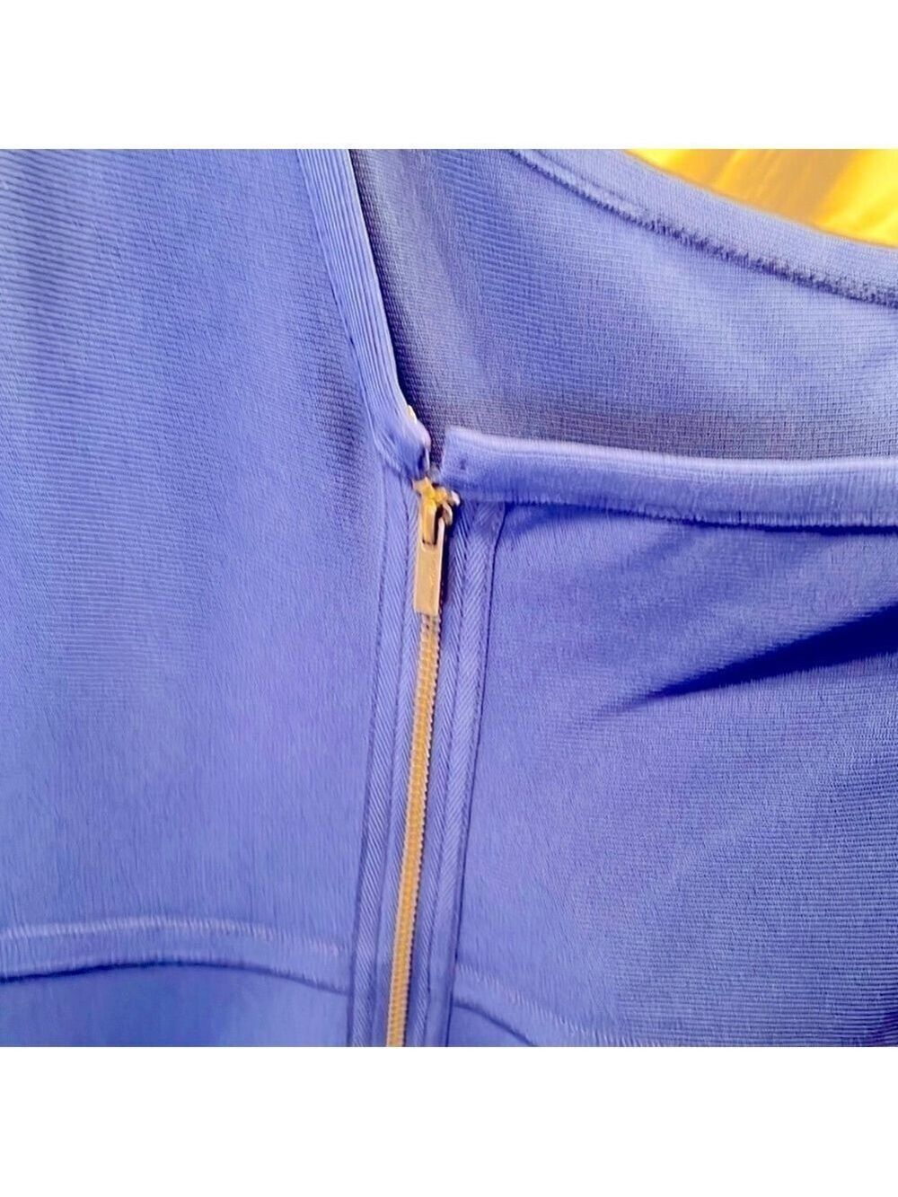BCBG MAXAZRIA Dress, SZ XS, PTP 14”, L 37”, Body hugging shape, beautiful Blue - Picture 11 of 12